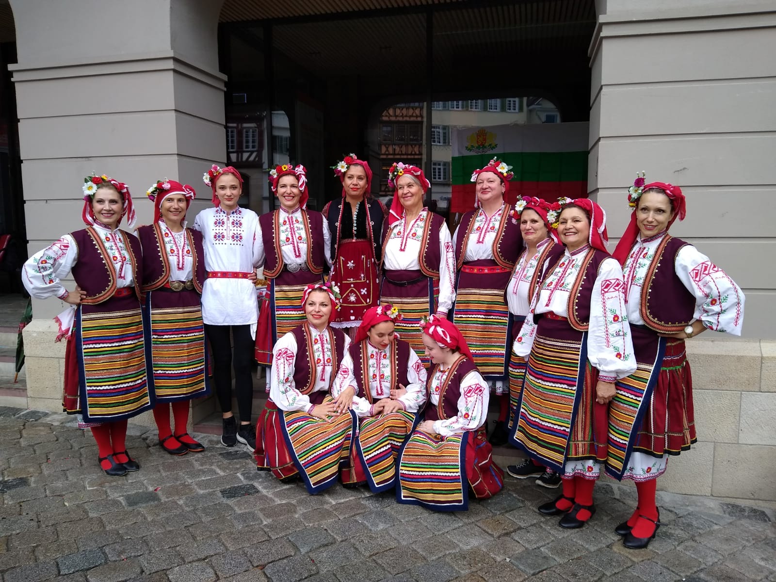 Фолклорен танцов клуб “Жарава” към Българското училище “Родна реч” в Тюбинген